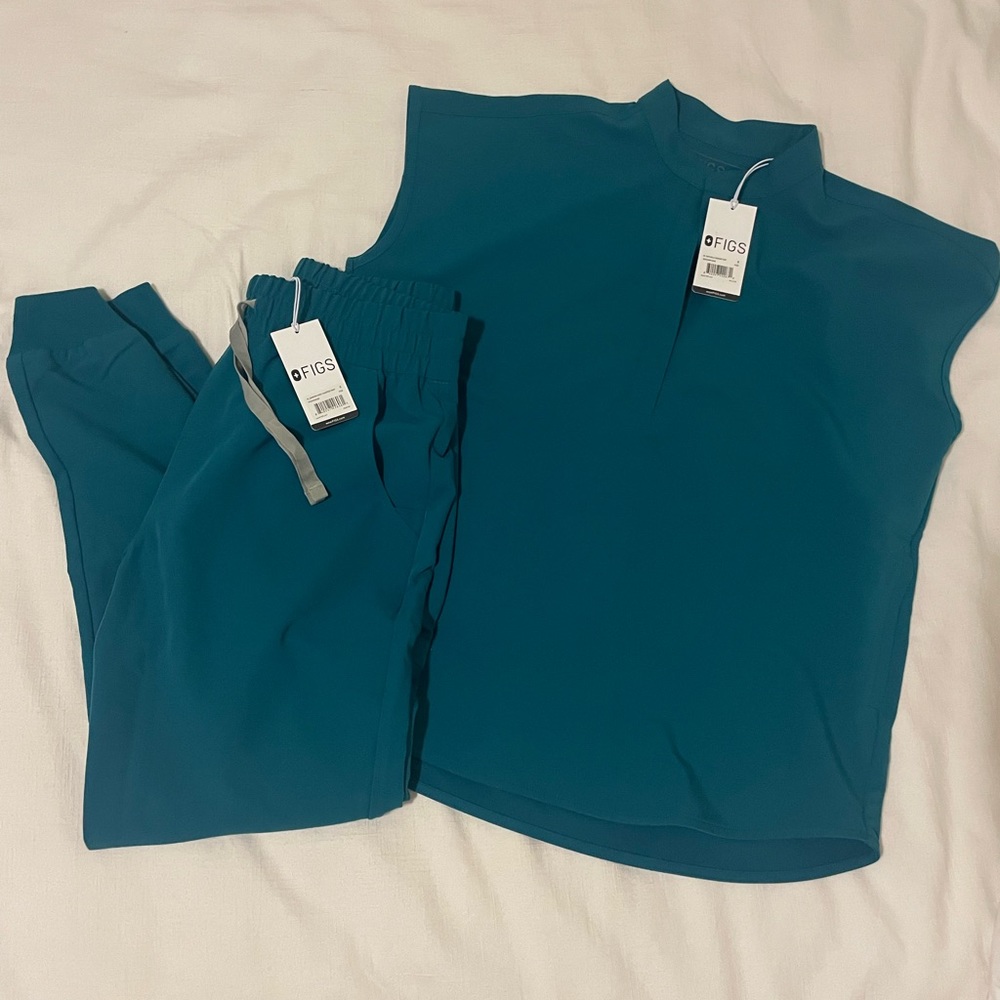 Figs Rafaela Scrub Top & Zamora High Wasted Pant